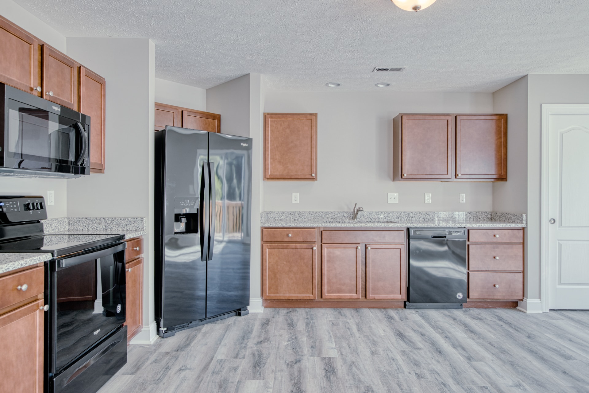 Building Photo - 220 Twisted Oak Dr NW