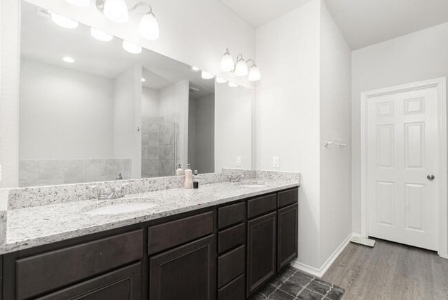 Building Photo - 5510 Daniel Wy