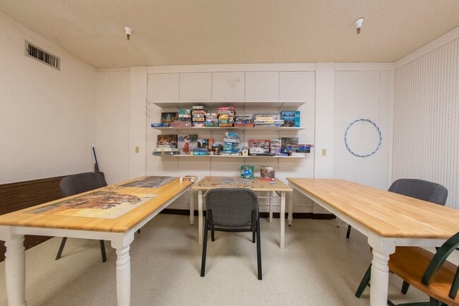 Building Photo - 1BR/1BA North Park Condo - 55+ Community, ...