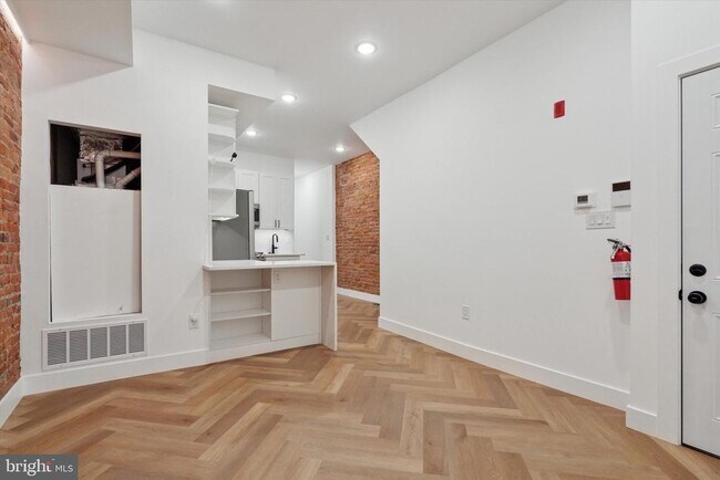 Building Photo - 1438 Tasker St