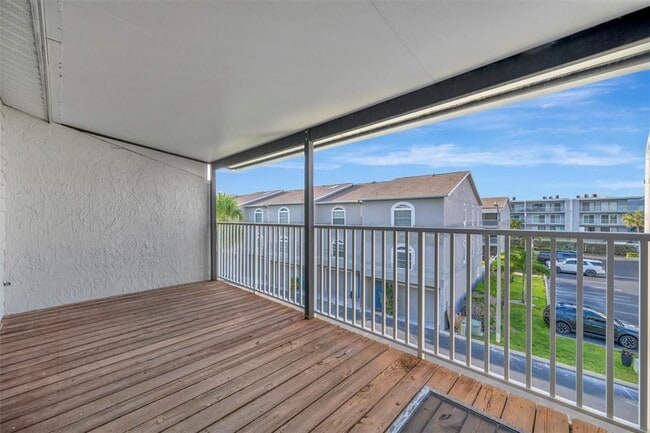 Building Photo - 745 Pinellas Bayway S
