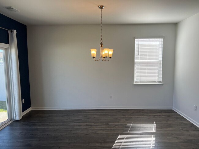 Building Photo - Four-Bedroom, Three-Bath, Unfurnished Hous...