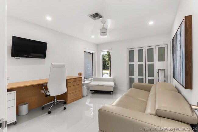 Building Photo - 23246 L'Ermitage Cir