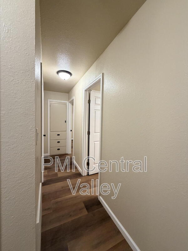 Building Photo - 1280 Dodd Ct