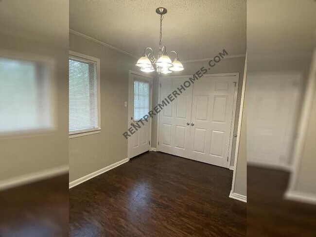 Building Photo - 11301 Donnie Dr