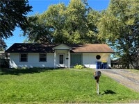 Building Photo - 304 Birchwood Blvd
