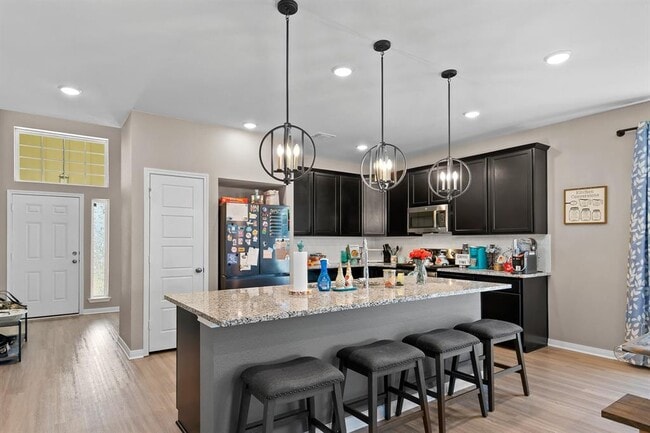 Building Photo - 121 Lazy Lizzy Rd