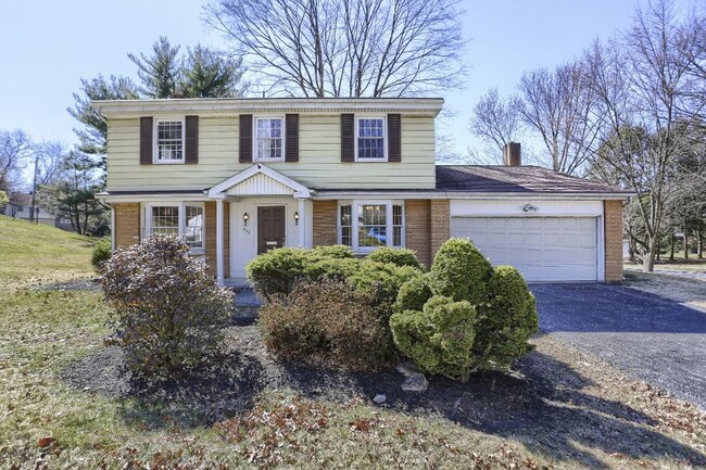 Primary Photo - 332 Deerfield Rd