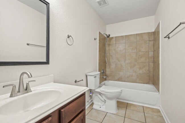 Building Photo - 255 Silky Leaf Dr