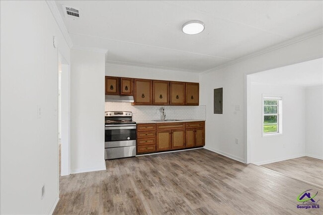 Building Photo - 526 Ochlahatchee Dr