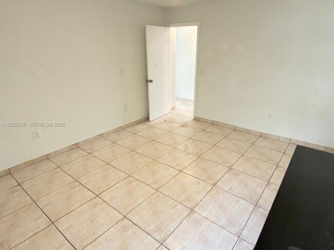Building Photo - 6822 SW 130th Ave