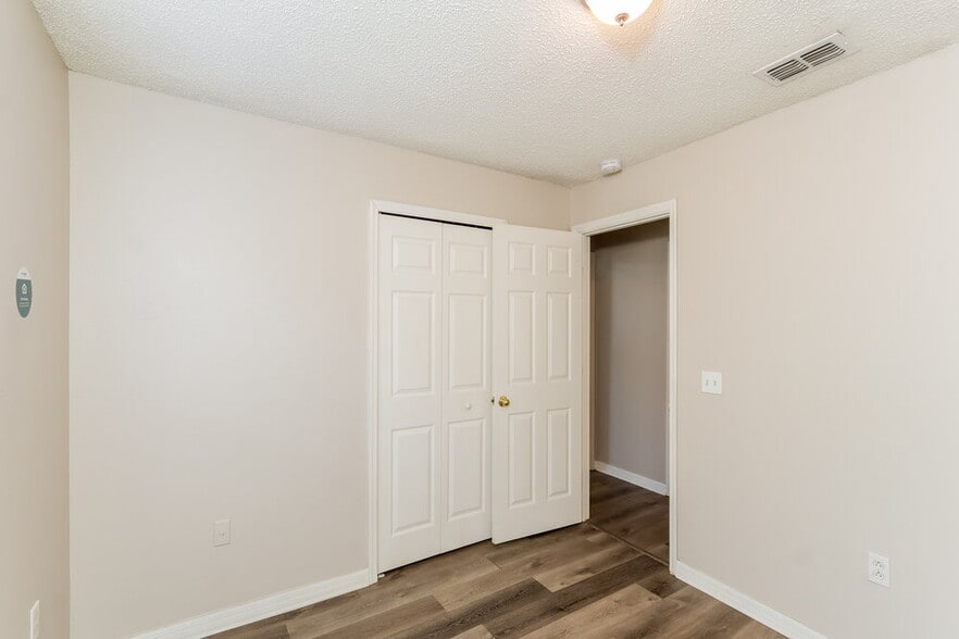 Building Photo - 6215 Cannoli Pl