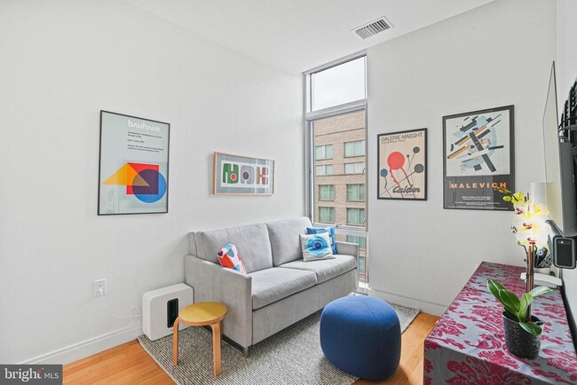 Building Photo - 1177 22nd St NW