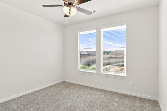 Building Photo - 4802 W Planetree St