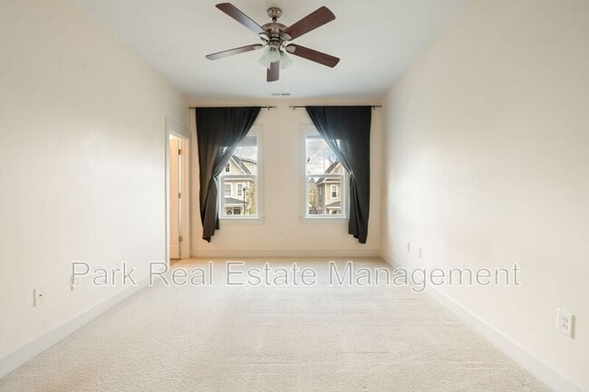 Building Photo - 44 Danbury Ct