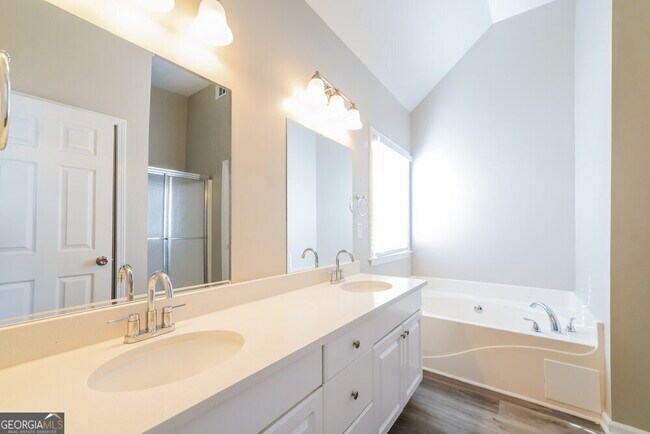 Building Photo - 343 Laurel Glen Crossing