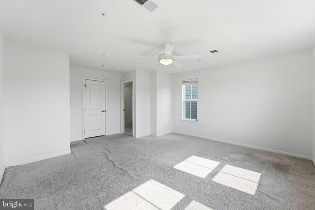Building Photo - 24859 Coats Square