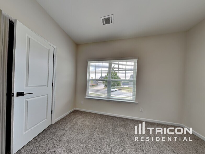 Building Photo - 3433 Arabian Farm Ln