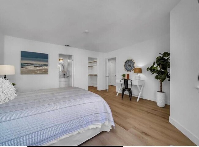 2nd Bedroom - 138 S Broadway