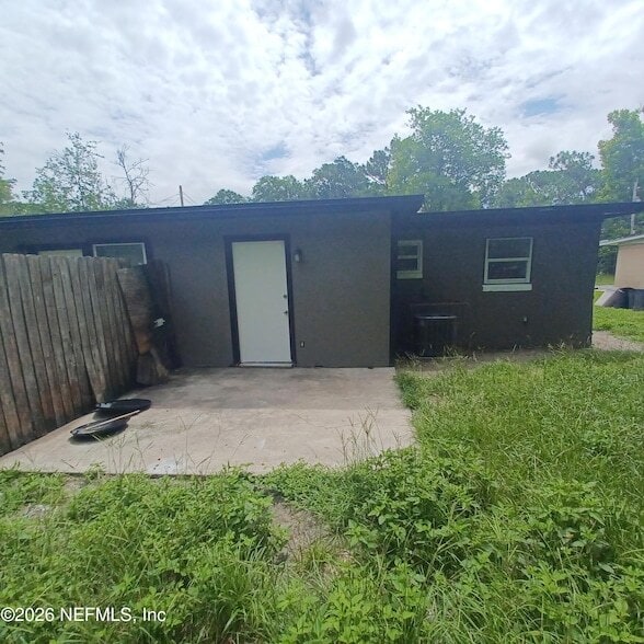 Building Photo - 1868 Doyon Ct