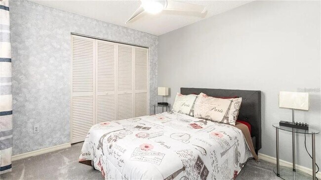Building Photo - 10438 St Tropez Pl
