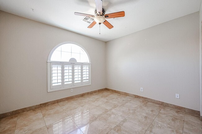 Building Photo - 8830 E Carol Way