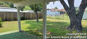 Building Photo - 206 Meadow Path Dr