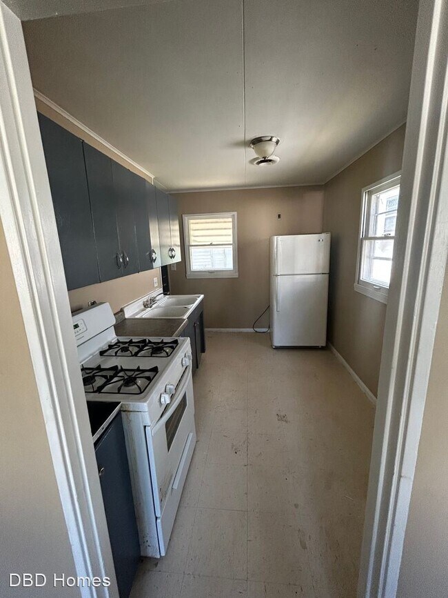 Building Photo - 2 br, 1.5 bath House - 4028 Reed St