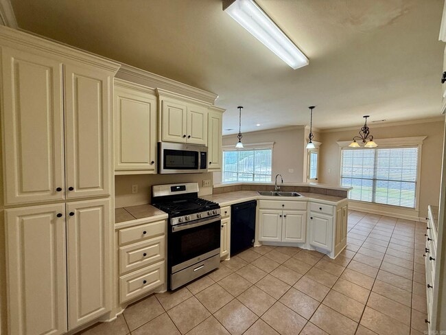 Building Photo - 1812 Abbey Ln