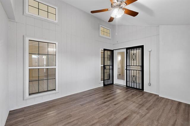 Building Photo - 2426 Sutton Dr