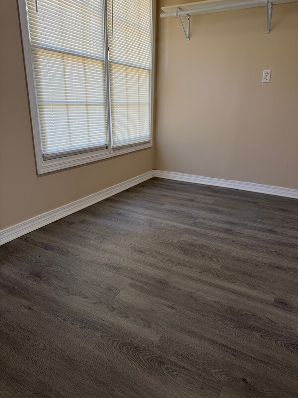 Building Photo - 4925 Janice Dr