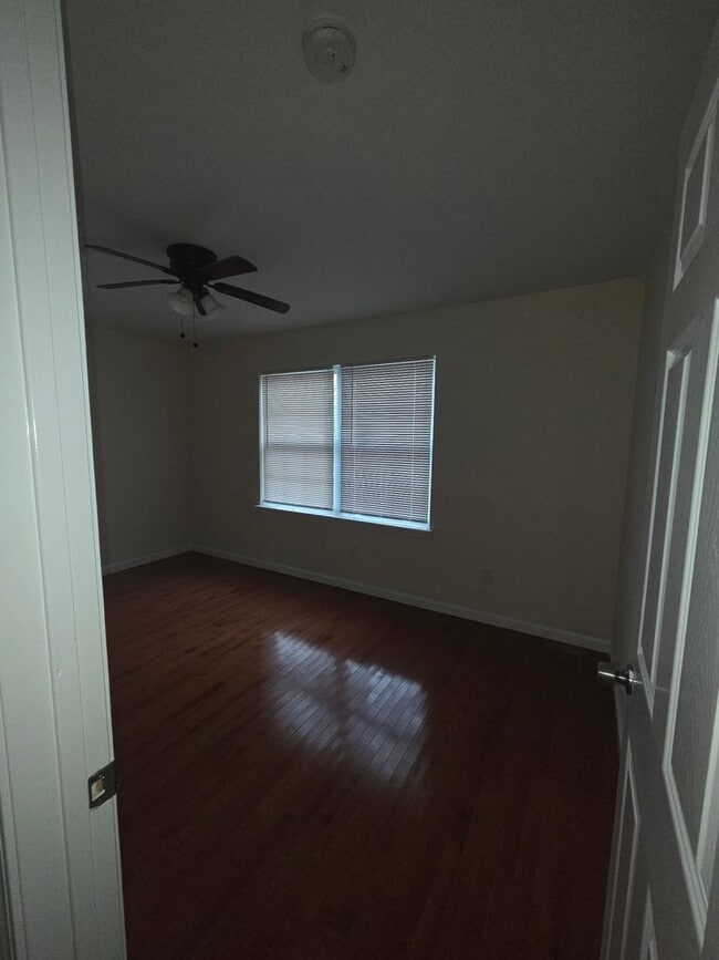 Building Photo - Spacious 5-Bedroom Home for Rent in Goshen...