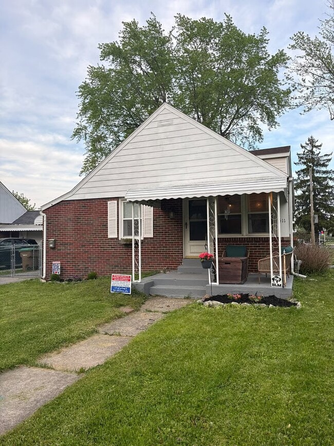 Building Photo - 511 Walton Dr