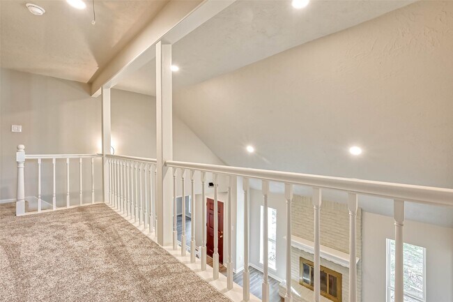 Building Photo - 3615 Highfalls Dr