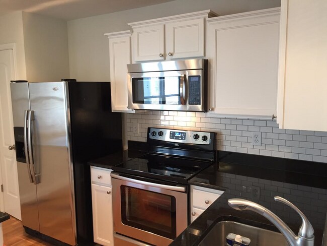 Building Photo - 5898 Winberry Creek Dr