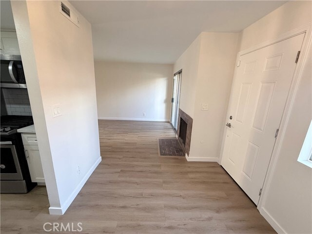 Building Photo - 14700 Berendo Ave