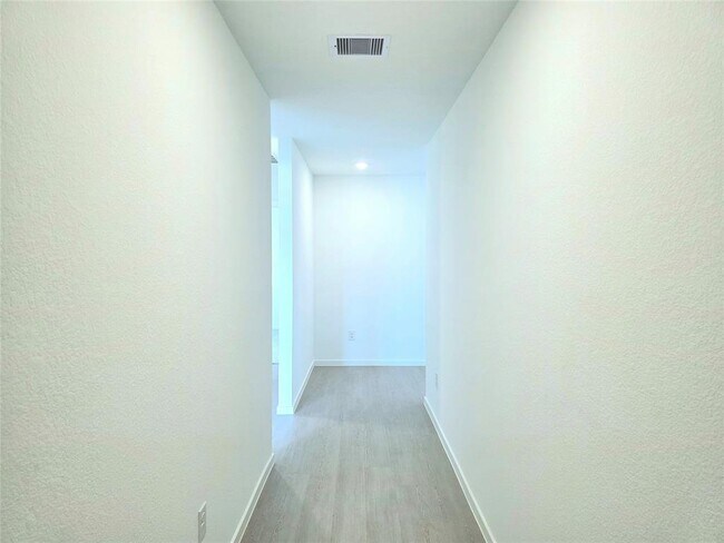Building Photo - 26818 Zebra Grass Dr