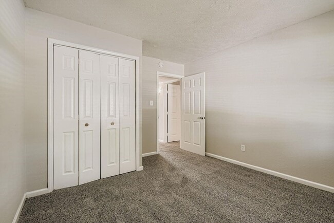 Building Photo - 226 Tara Plantation Dr