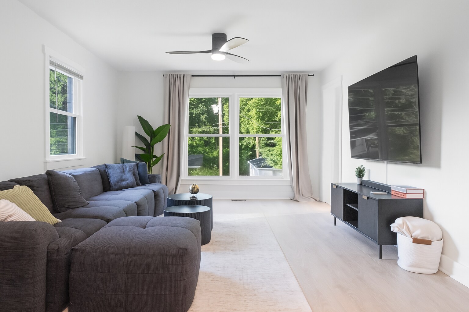 Building Photo - 523 Princeton St