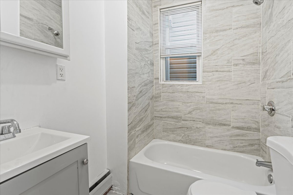 Building Photo - 871 S 19th St