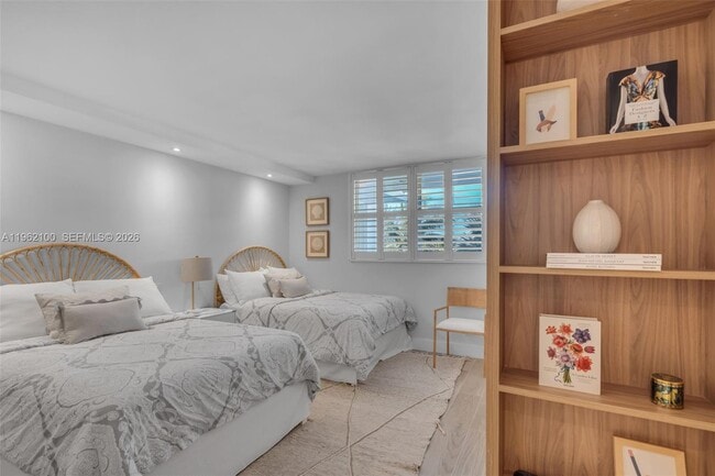 Building Photo - 609 Ocean Dr