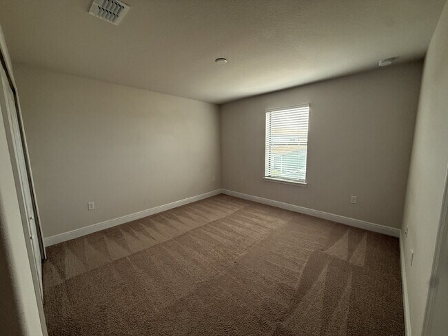 Building Photo - 139 Angela's Ave