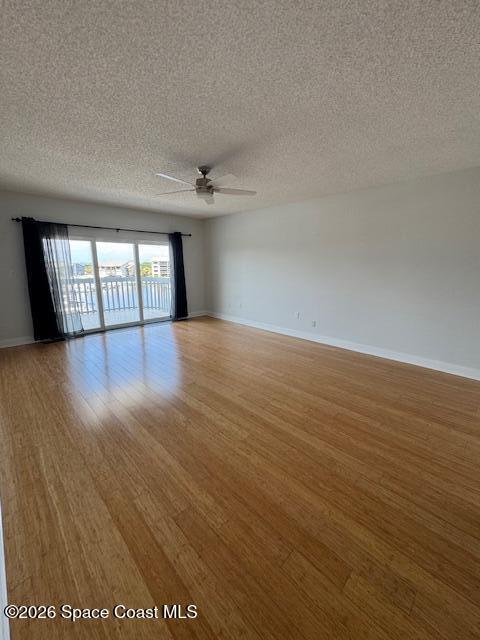 Building Photo - 1208 E River Dr