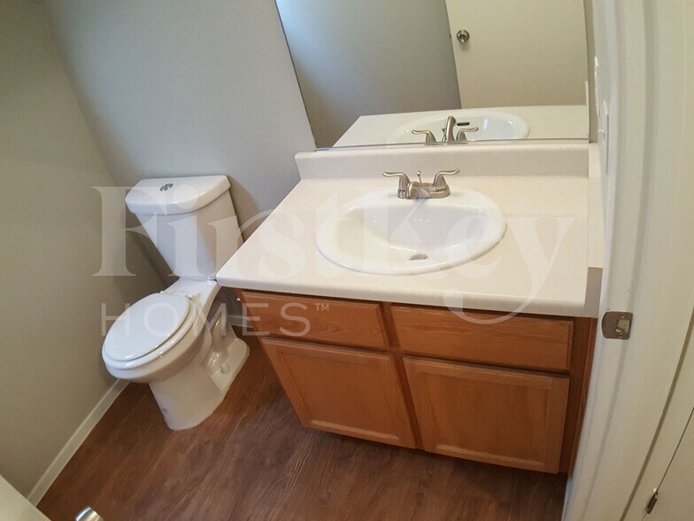 Building Photo - 4941 Drifting Pebble St