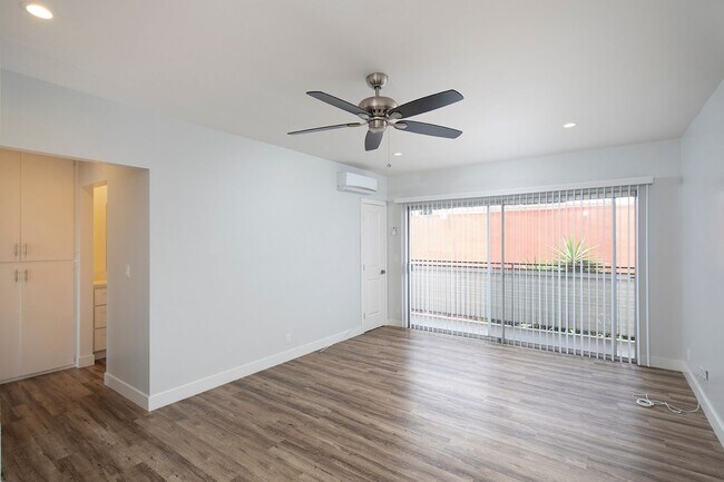 Building Photo - Beautiful 1BR in Mission Valley with Parki...