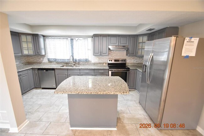 Building Photo - 3273 Harbor Lake Dr