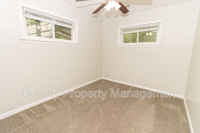 Building Photo - 60 Mountain View Dr