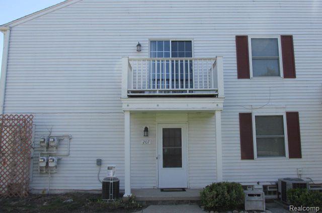 Primary Photo - 207 Aqueduct Dr