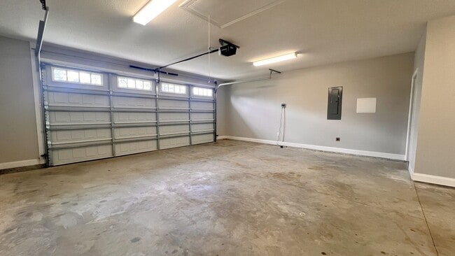 Building Photo - 4800 Brown Cat Cir