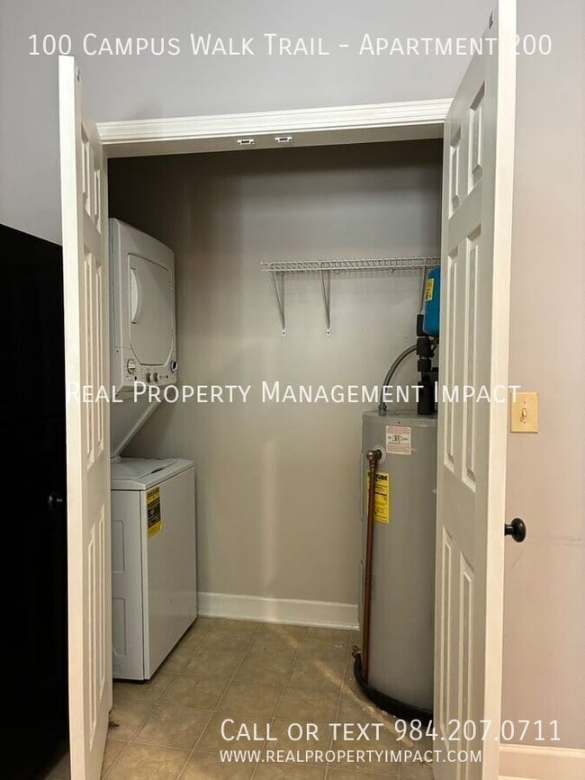 Building Photo - 100 Campus Walk Trl